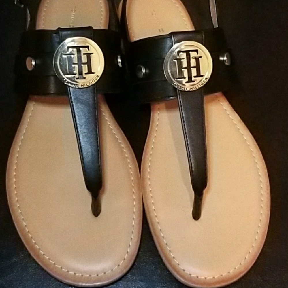 Sandals, never worn excellent condition